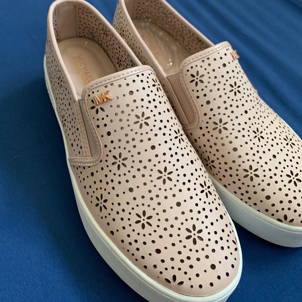 Michael Kors slip on sneakers. Rose gold.